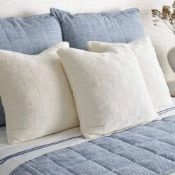 Cesta Throw -France and Son Store Cesta White Lifestyle 2 500x500 crop center 2x ed030c94 0efa 466c 8ec7 64bebbea5f38